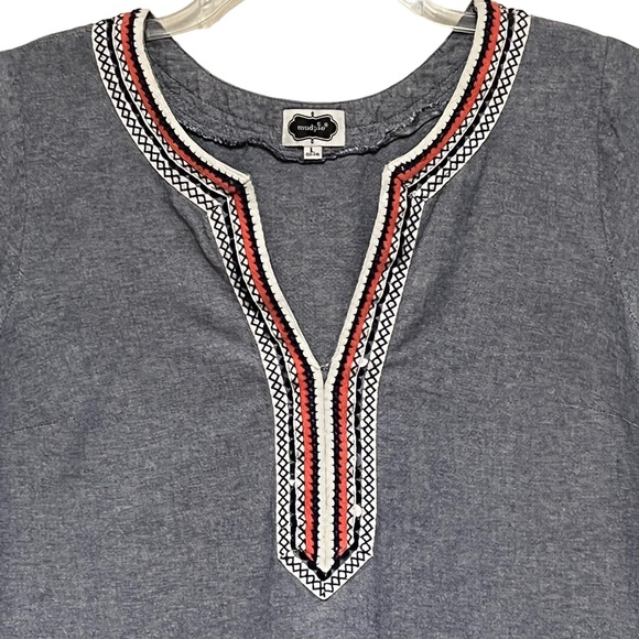 Mud Pie Brie Embroidered Dress Size Large - Picture 2 of 6